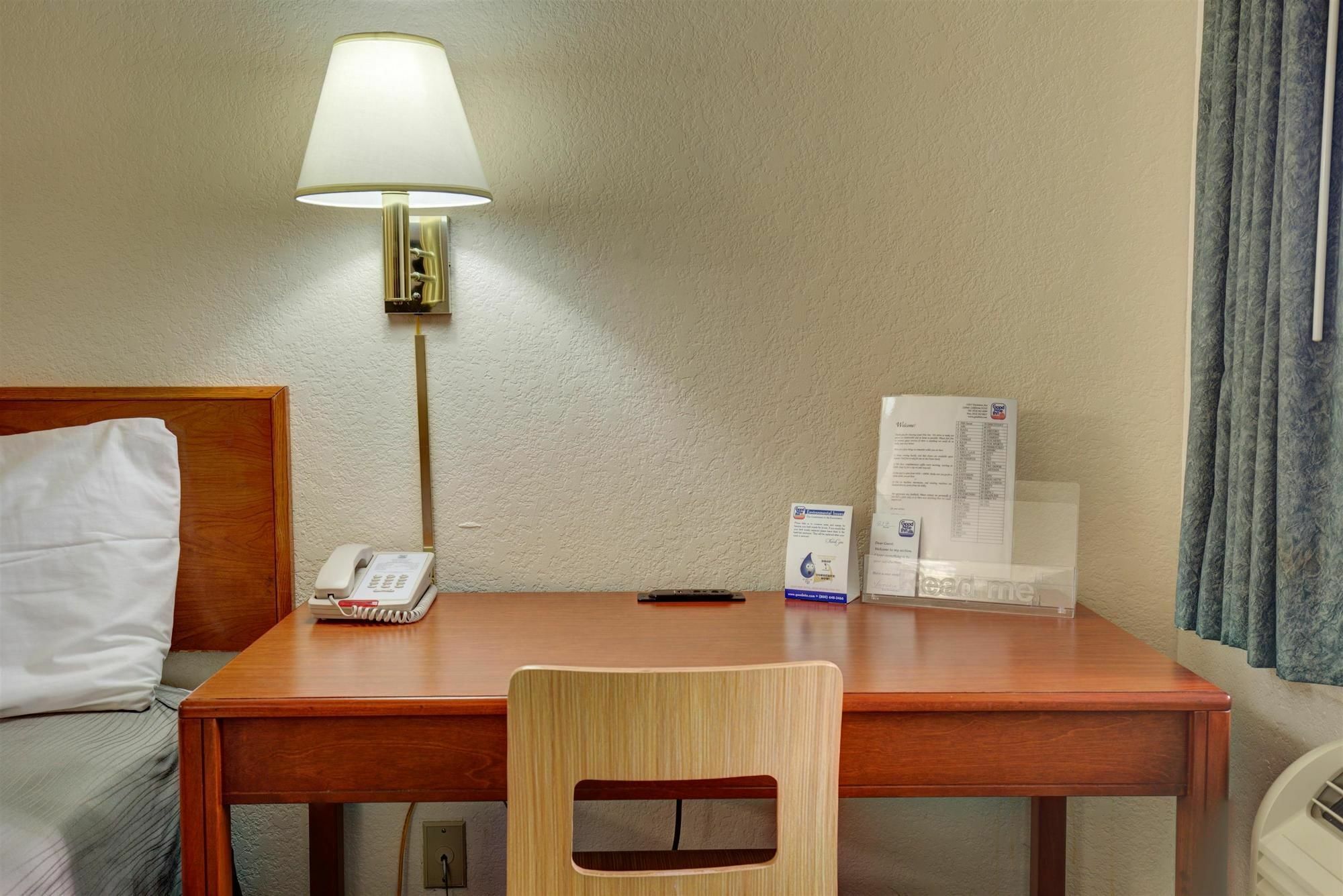 Good Nite Inn Sylmar Los Angeles Bagian luar foto